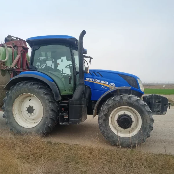 NEW HOLLAND T6