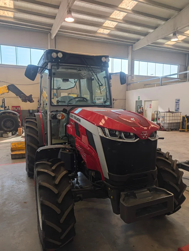MASSEY FERGUSON 3FR95